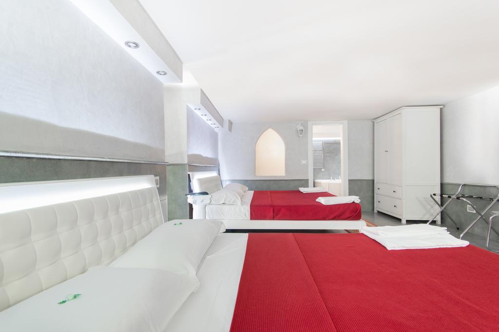 Suite Apartments Angioini Napoli Bagian luar foto